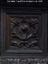 Catedral de Jaén. Coro. San Joaquín es expulsado. Basa de cornucopias